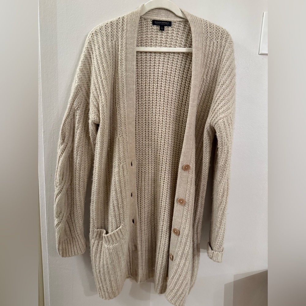 Banana Republic Women's Beige Knit Cardigan